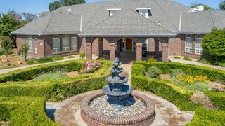 4715 E Copper Avenue, Clovis, CA 93619