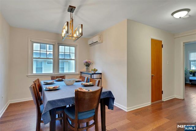 20 Florence Place, Elmwood Park, NJ 07407