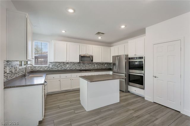 10953 Cherokee Landing Street, Las Vegas, NV 89179