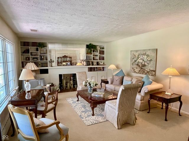 800 Walton Drive, Plainfield, IN 46168