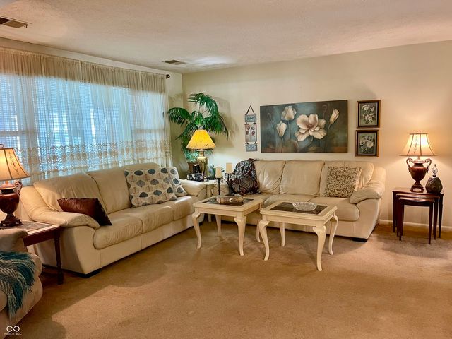 800 Walton Drive, Plainfield, IN 46168