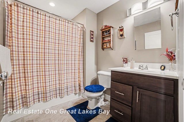 2619 Kitty Hawk Circle, Midland, MI 48642