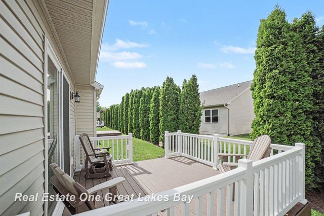 2619 Kitty Hawk Circle, Midland, MI 48642