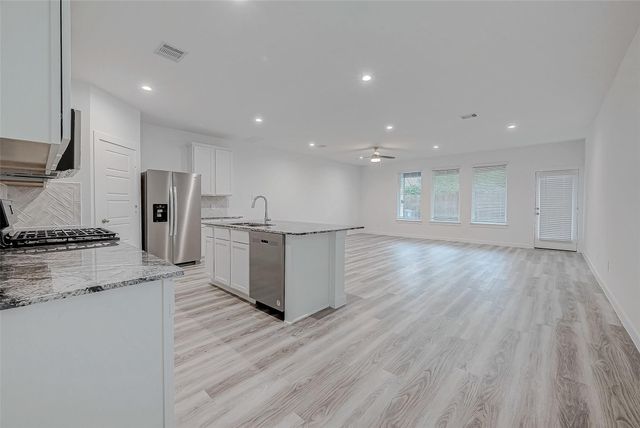 13420 Sombrero Cay Drive, Houston, TX 77047