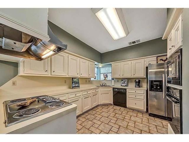 2442 Hodges Bend Circle, Sugar Land, TX 77479