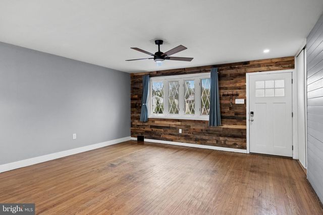 412 W HENRY ST, Palmyra, NJ 08065