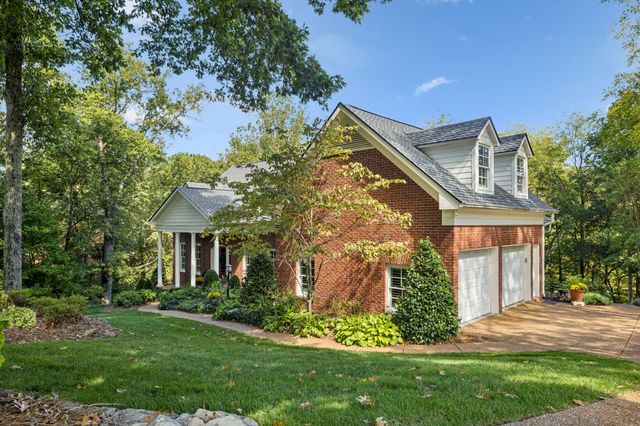 1339 Holly Hill Dr, Franklin, TN 37064