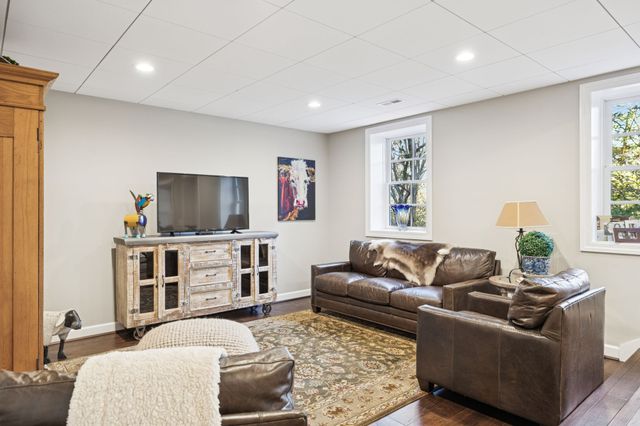 1339 Holly Hill Dr, Franklin, TN 37064