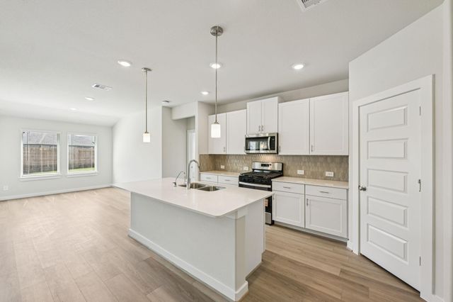 31027 De La Guerra Street, Huffman, TX 77336