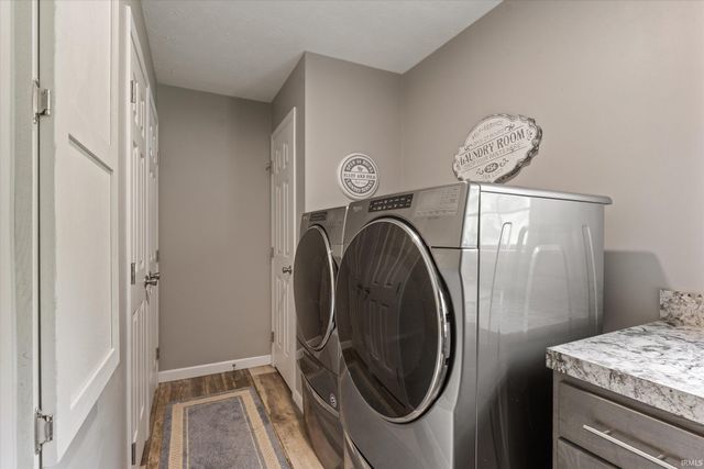 52290 Ash Road, Granger, IN 46530