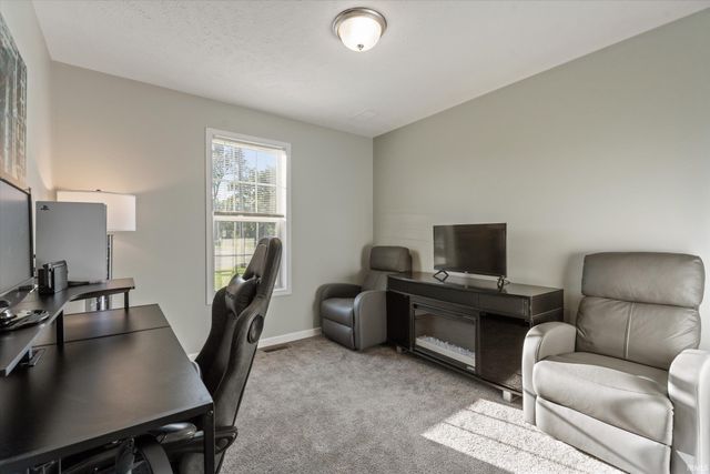 52290 Ash Road, Granger, IN 46530