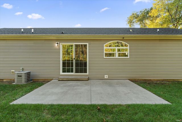 52290 Ash Road, Granger, IN 46530