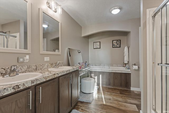 52290 Ash Road, Granger, IN 46530