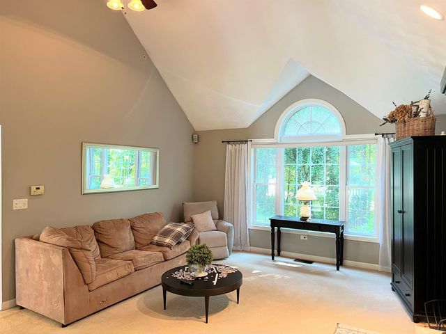 4 Felicia Drive, Newton, NH 03858