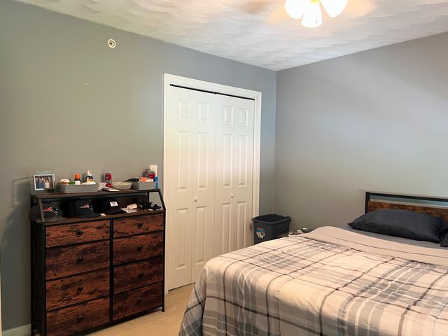 4 Felicia Drive, Newton, NH 03858