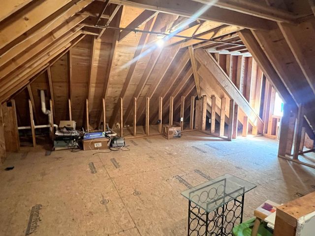 4 Felicia Drive, Newton, NH 03858