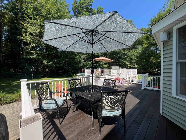 4 Felicia Drive, Newton, NH 03858