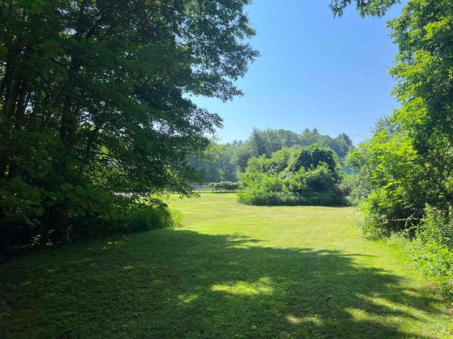 4 Felicia Drive, Newton, NH 03858