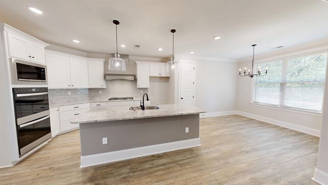 1699 BAISLEY DR, Nesbit, MS 38651