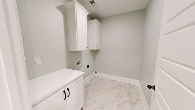 1699 BAISLEY DR, Nesbit, MS 38651