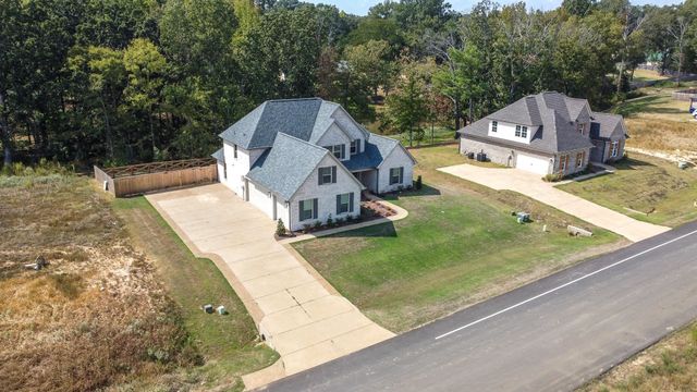 1699 BAISLEY DR, Nesbit, MS 38651