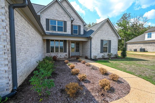 1699 BAISLEY DR, Nesbit, MS 38651