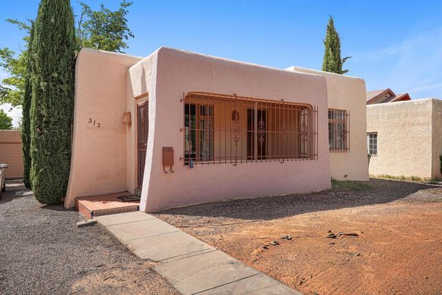 313 Carlisle Boulevard SE, Albuquerque, NM 87106