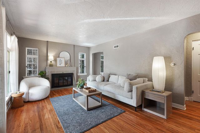 313 Carlisle Boulevard SE, Albuquerque, NM 87106