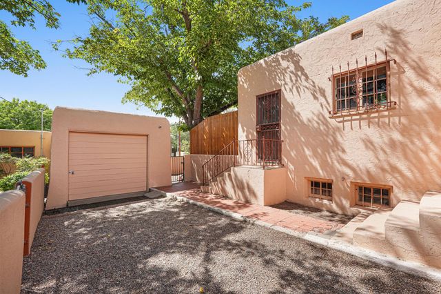 313 Carlisle Boulevard SE, Albuquerque, NM 87106