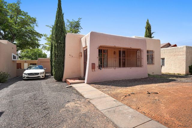 313 Carlisle Boulevard SE, Albuquerque, NM 87106