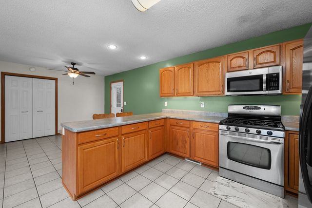 104 2nd St Court, Donahue, IA 52746