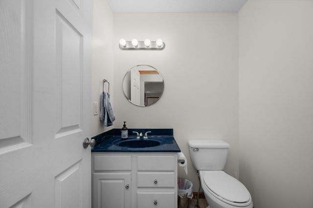 104 2nd St Court, Donahue, IA 52746