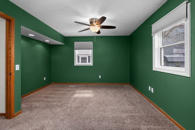 104 2nd St Court, Donahue, IA 52746