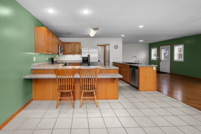 104 2nd St Court, Donahue, IA 52746