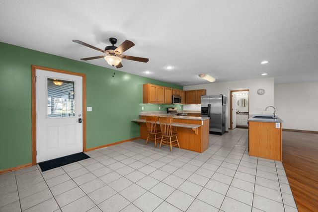 104 2nd St Court, Donahue, IA 52746