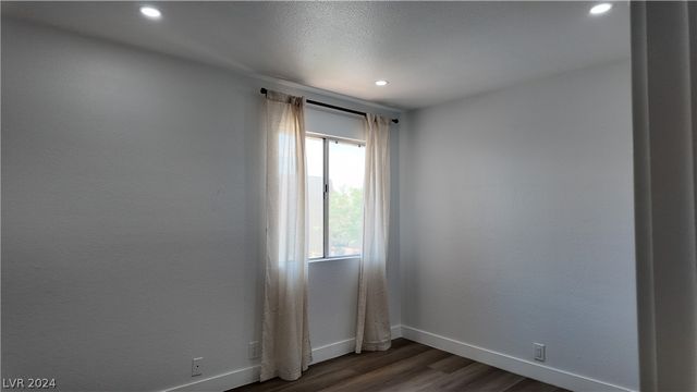 5170 River Glen Drive 244, Las Vegas, NV 89103