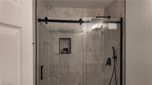 5170 River Glen Drive 244, Las Vegas, NV 89103