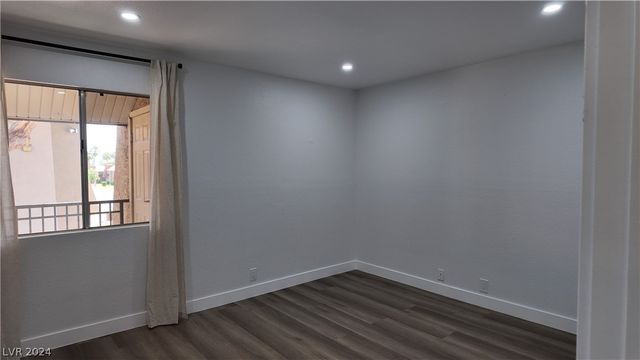 5170 River Glen Drive 244, Las Vegas, NV 89103