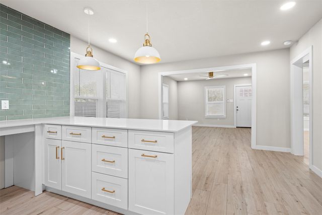 1300 E Baltimore Avenue, Fort Worth, TX 76104