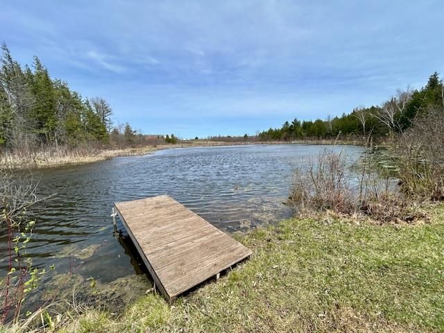 5641 Lakeside Drive, Gladwin, MI 48624