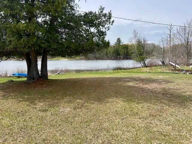 5641 Lakeside Drive, Gladwin, MI 48624