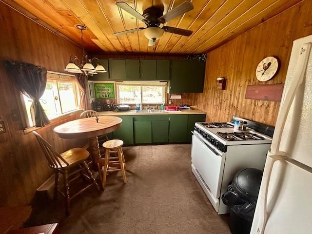 5641 Lakeside Drive, Gladwin, MI 48624