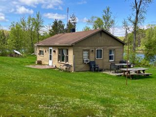 5641 Lakeside Drive, Gladwin, MI 48624