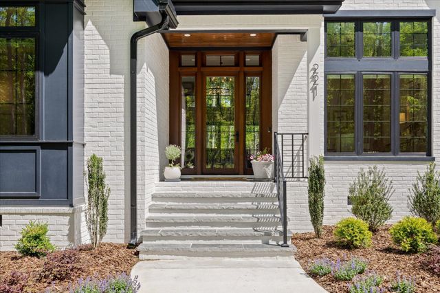221 Lookout Crest Lane, Lookout Mountain, GA 30750