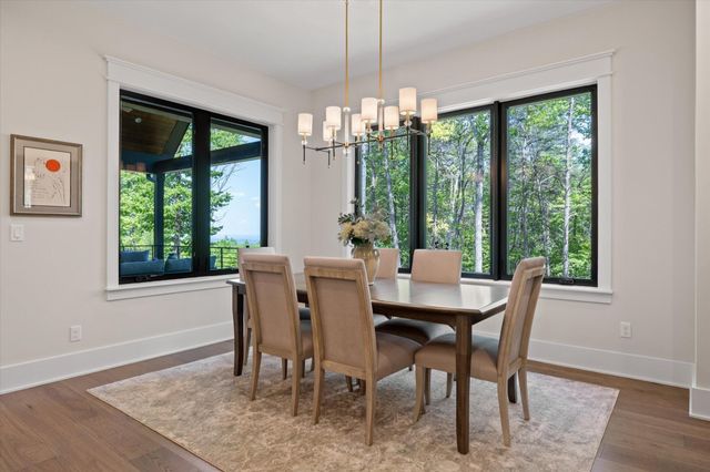 221 Lookout Crest Lane, Lookout Mountain, GA 30750