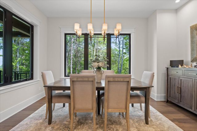 221 Lookout Crest Lane, Lookout Mountain, GA 30750