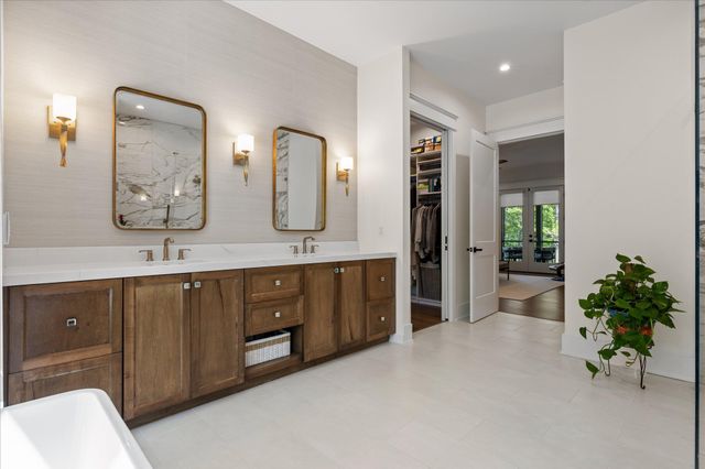 221 Lookout Crest Lane, Lookout Mountain, GA 30750