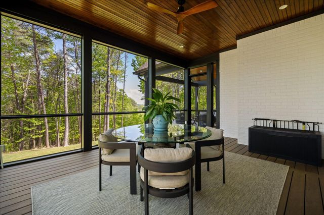 221 Lookout Crest Lane, Lookout Mountain, GA 30750