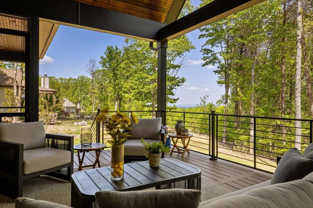 221 Lookout Crest Lane, Lookout Mountain, GA 30750
