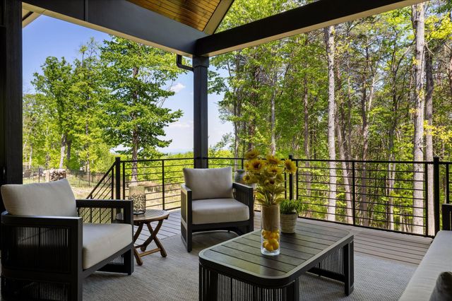 221 Lookout Crest Lane, Lookout Mountain, GA 30750